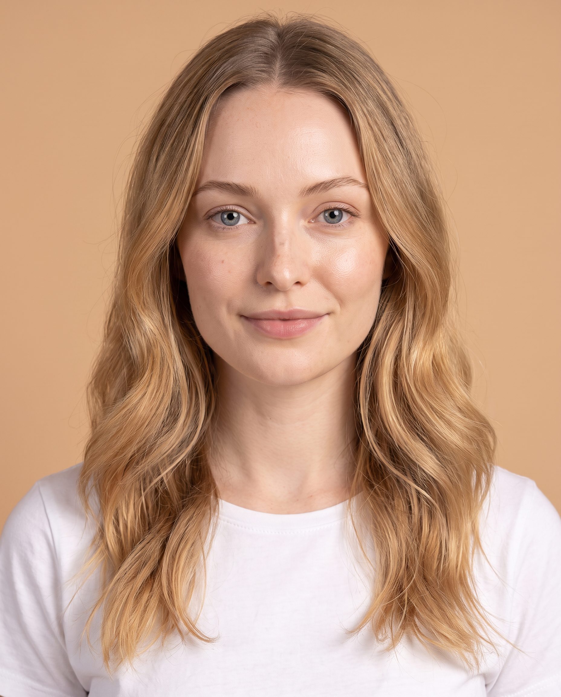 Nora, model